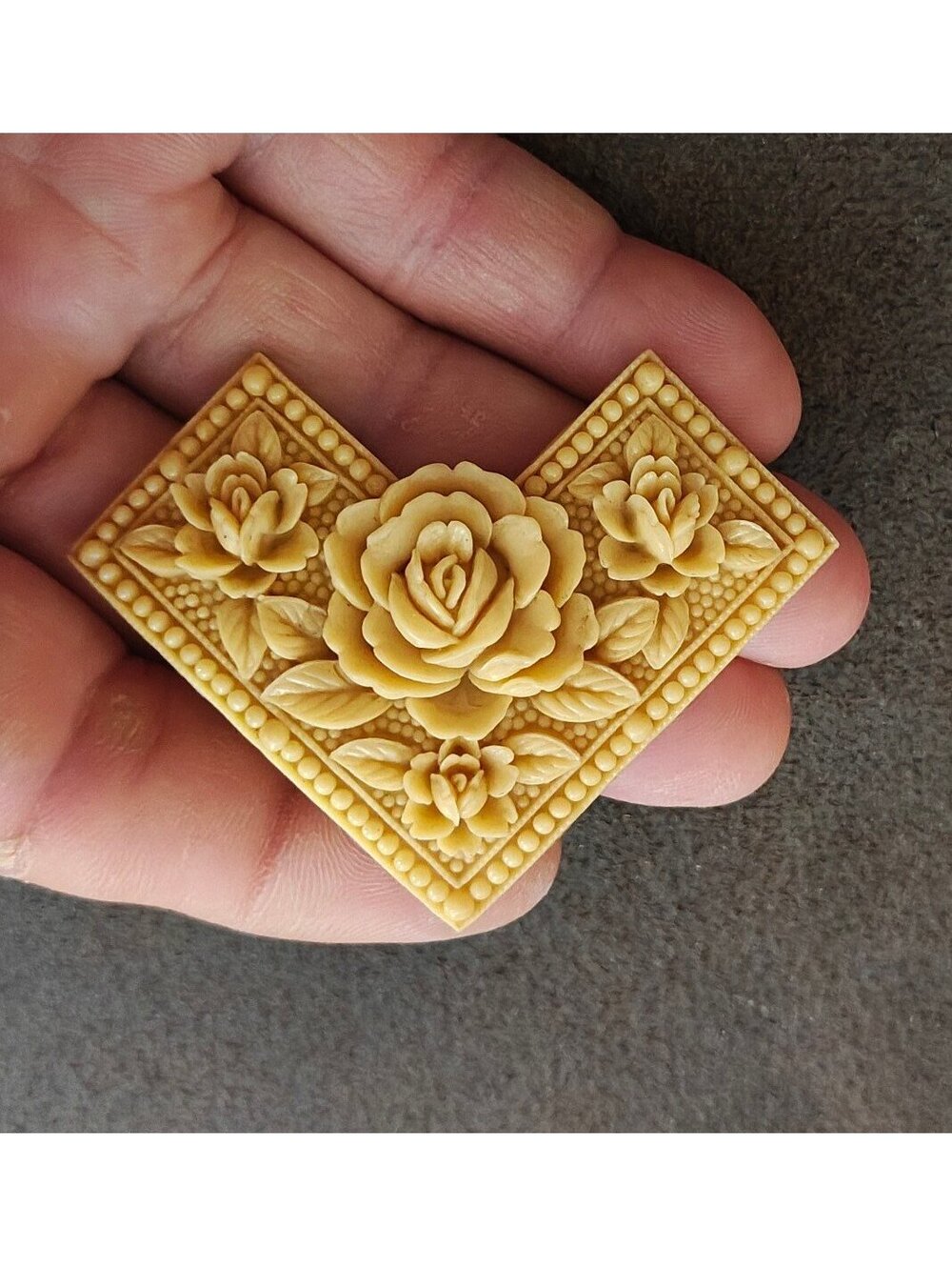 1930s/40s Molded Celluloid Floral V-Brooch Pin.